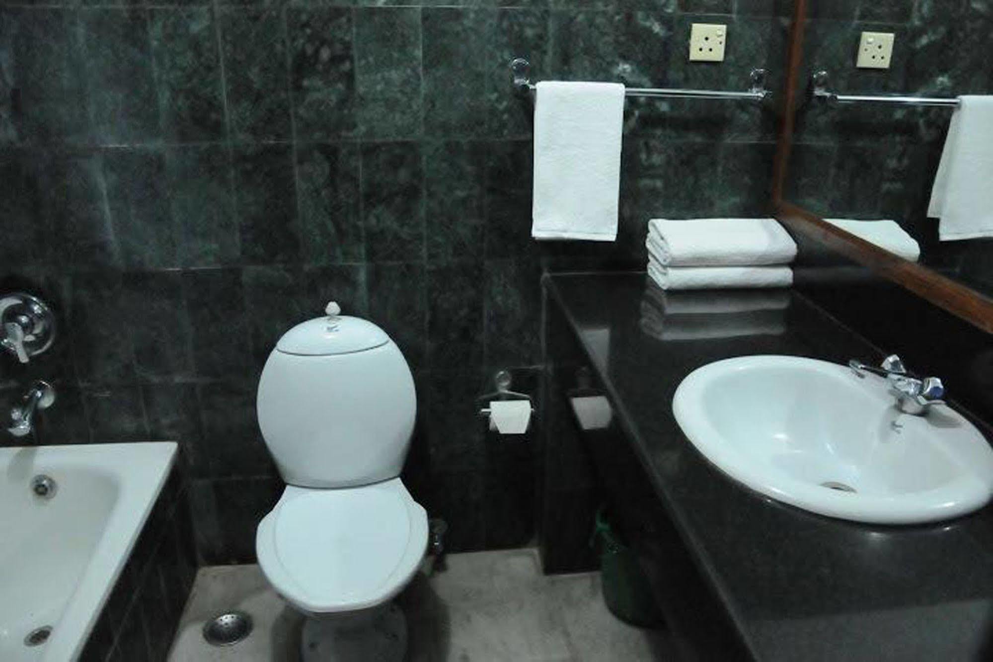 Hotel Clarion Jawalakhel Lalitpur Bagian luar foto